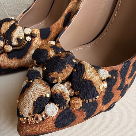 Yves Saint Laurent Leopard Print Jeweled Pointed Toe Pumps - Picture 5 of 10